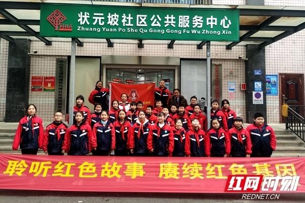 山西襄汾：图书馆里年味足